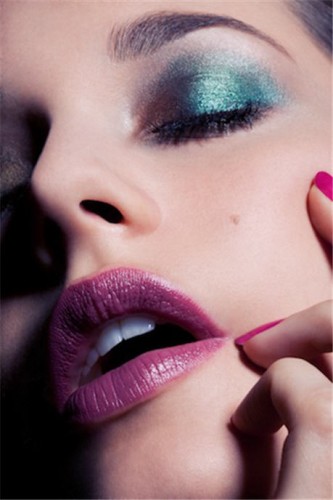 Makeup trends 2012