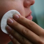 How to Treat and Control Oily Skin