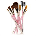 The Importance of Cleaning Make Up Brushes