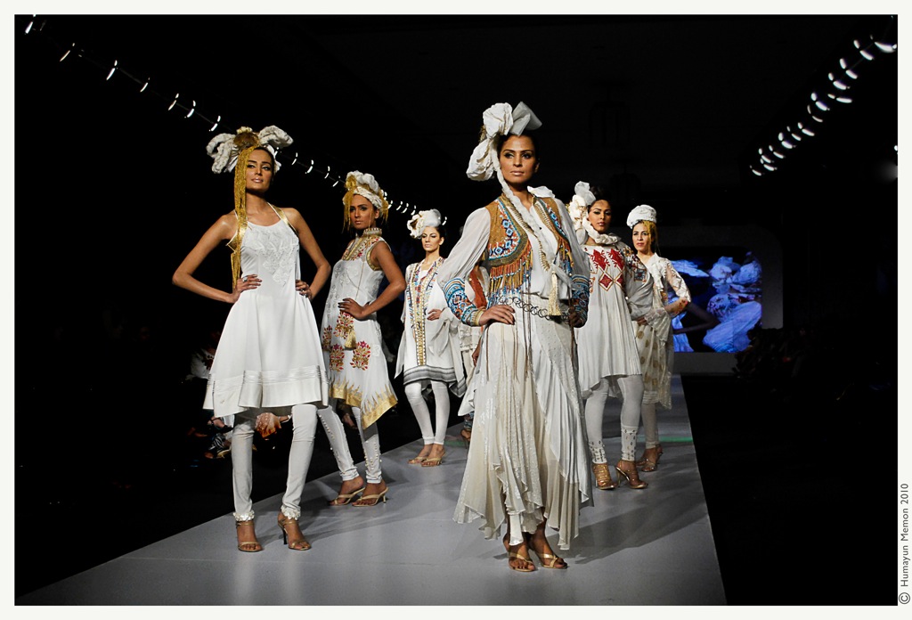 Pakistani Fashion Weeks 2011 in Retrospect